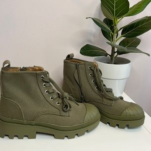 Targets Universal Thread - Moss Green Lace-up Combat Boots - Size 8